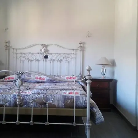 Al Colle Colarossi Holiday home *